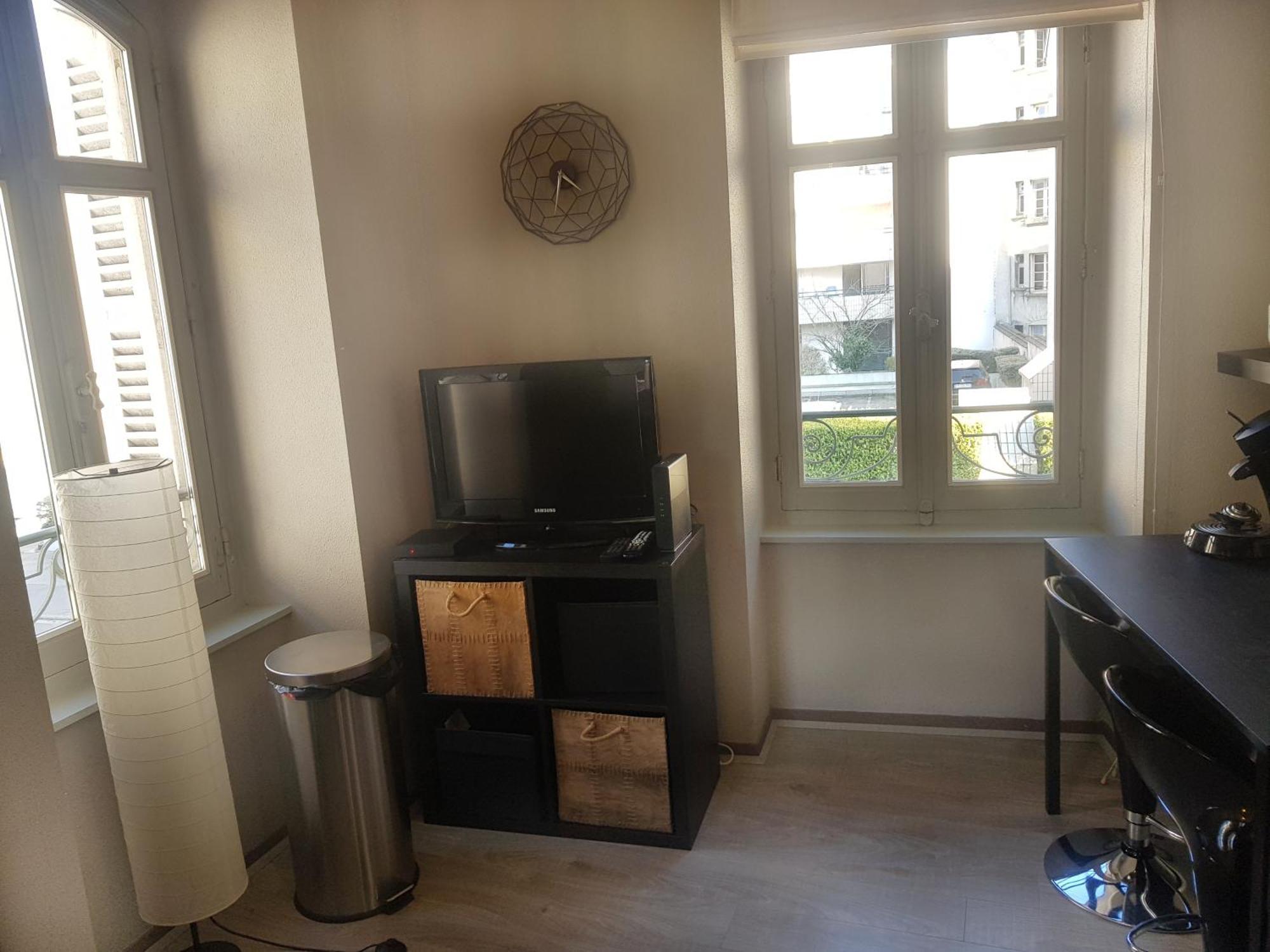 Charmant Studio Au Coeur De 第戎 外观 照片